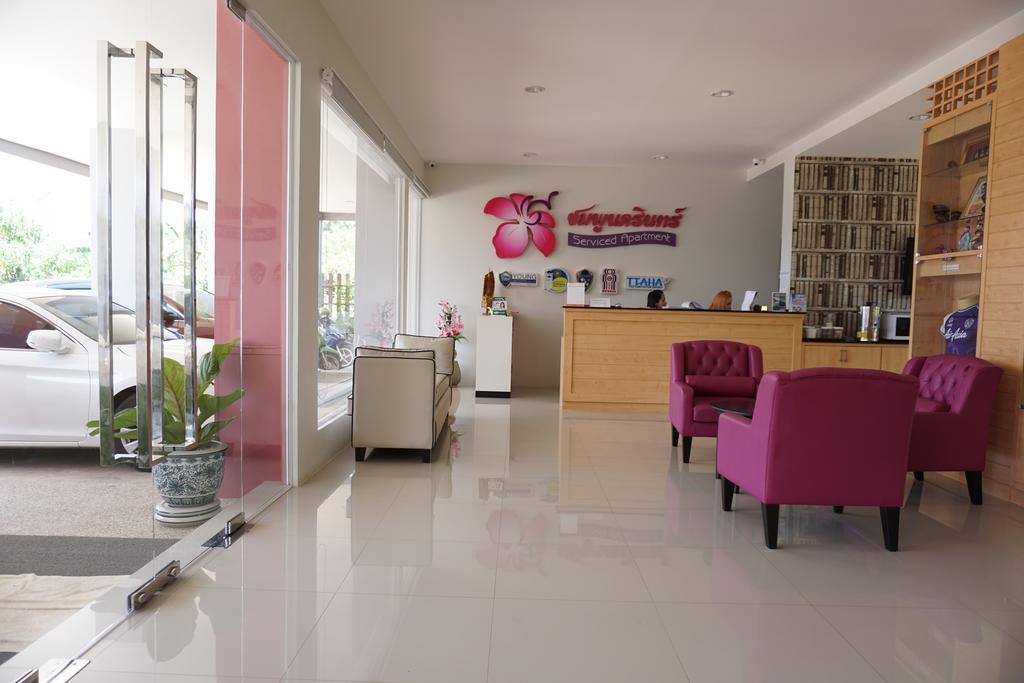 Chompu Nakarin Apartment Trang Exteriör bild