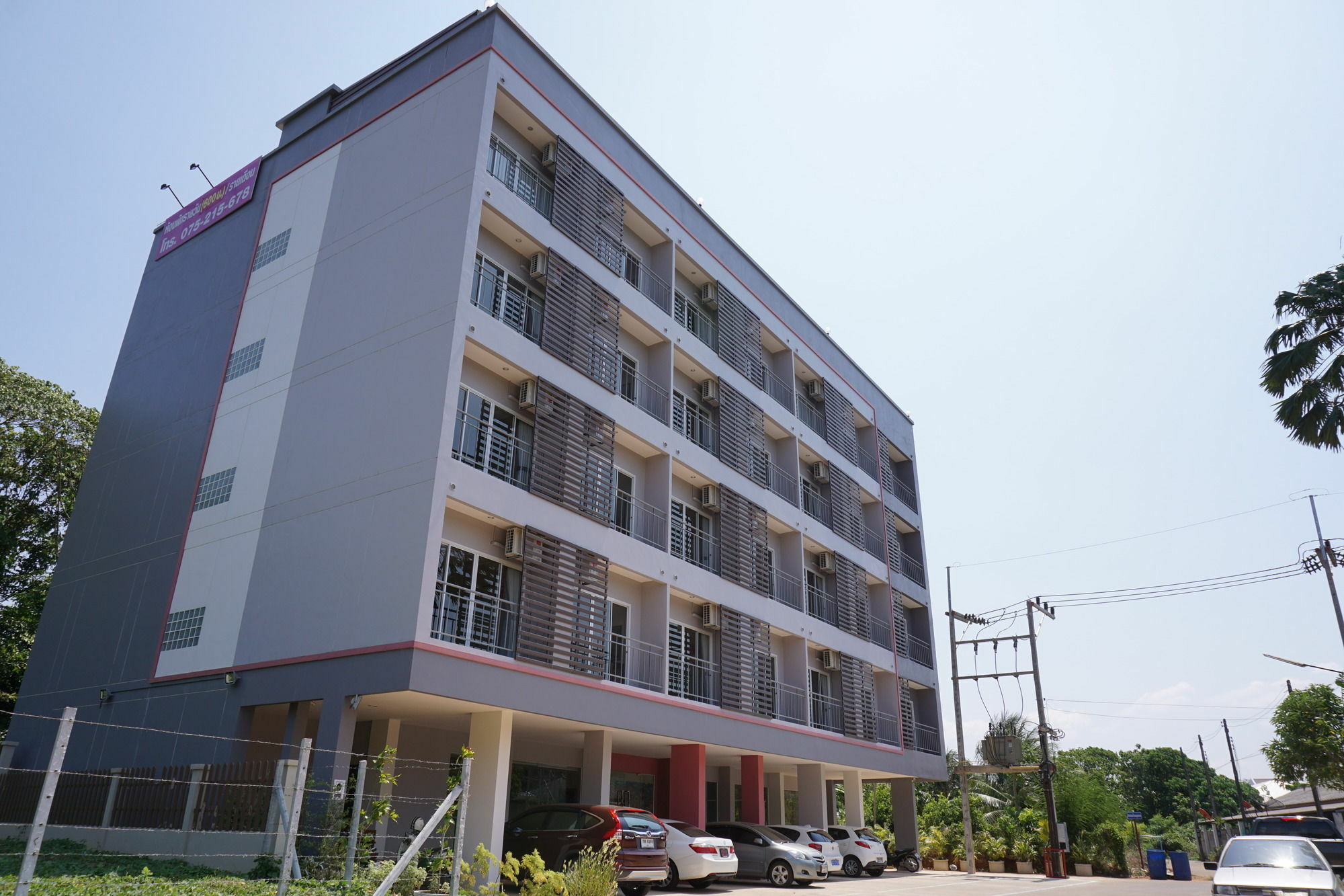 Chompu Nakarin Apartment Trang Exteriör bild