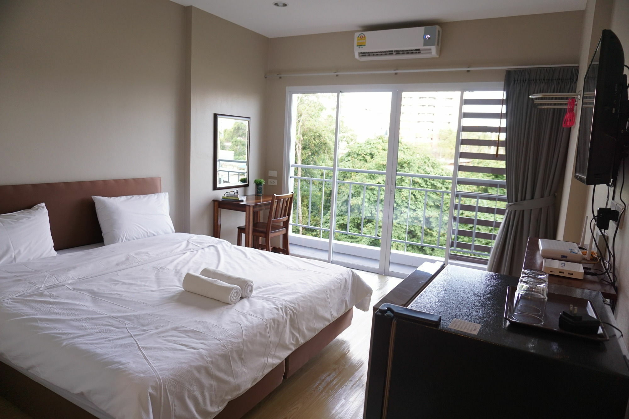 Chompu Nakarin Apartment Trang Exteriör bild
