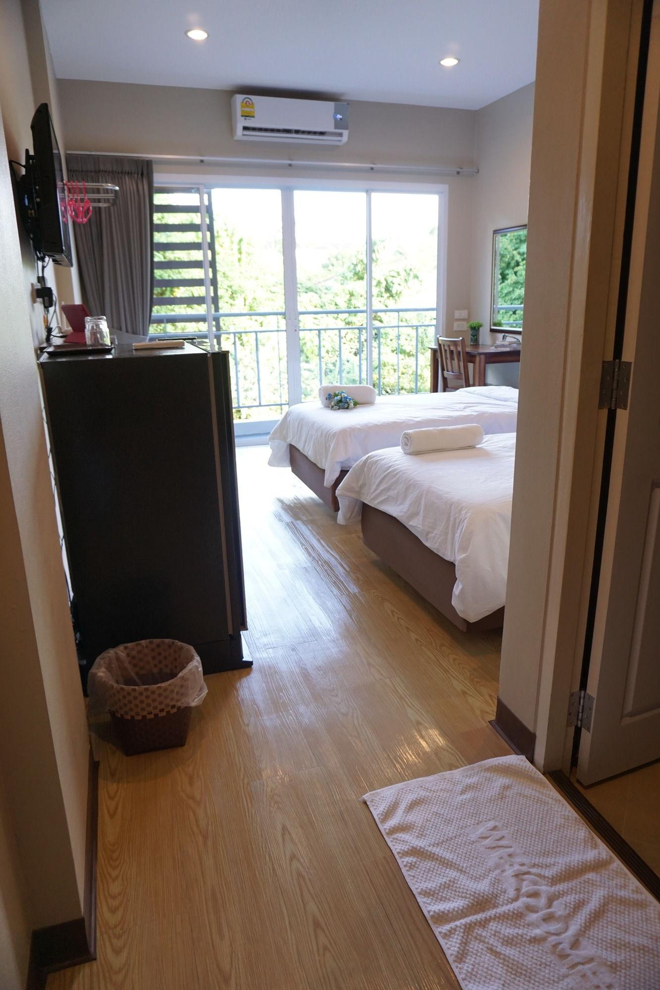 Chompu Nakarin Apartment Trang Exteriör bild